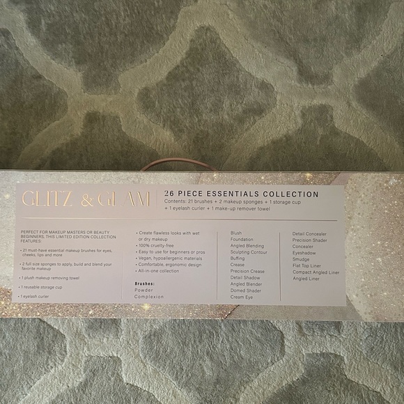 Glitz and Glam 26 piece essential collection - Picture 4 of 9